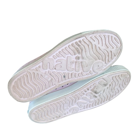 Native Jefferson Slip-On Shoes Milk Pink Shell White Washable Odor Resistant J3 - Picture 6 of 9